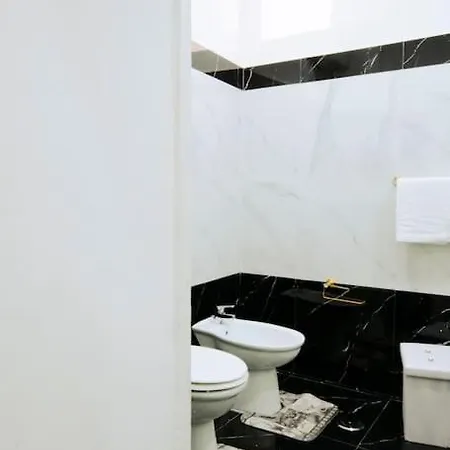 Apartamento Maestosa Casa In Napoli Centro Exterior foto