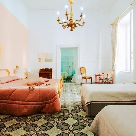 Apartamento Maestosa Casa In Napoli Centro Exterior foto
